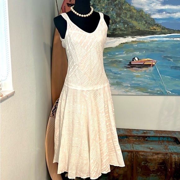 DKNY, Gorgeous & Romantic Lined Dress, SO Full & Twirl-able,EUC Size 6 - Picture 3 of 12